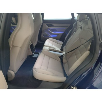 Porsche Taycan  Hatchback 2020 elektryczny, automat - Na sprzedaż za 375 642 zł - Katowice - zdjęcie 10