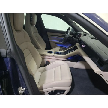 Porsche Taycan  Hatchback 2020 elektryczny, automat - Na sprzedaż za 375 642 zł - Katowice - zdjęcie 9