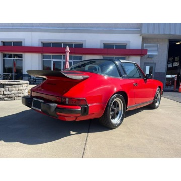 Porsche 911  Kabriolet 1985,  3.2 benzyna - Na sprzedaż za 92 463 zł - Katowice - zdjęcie 2