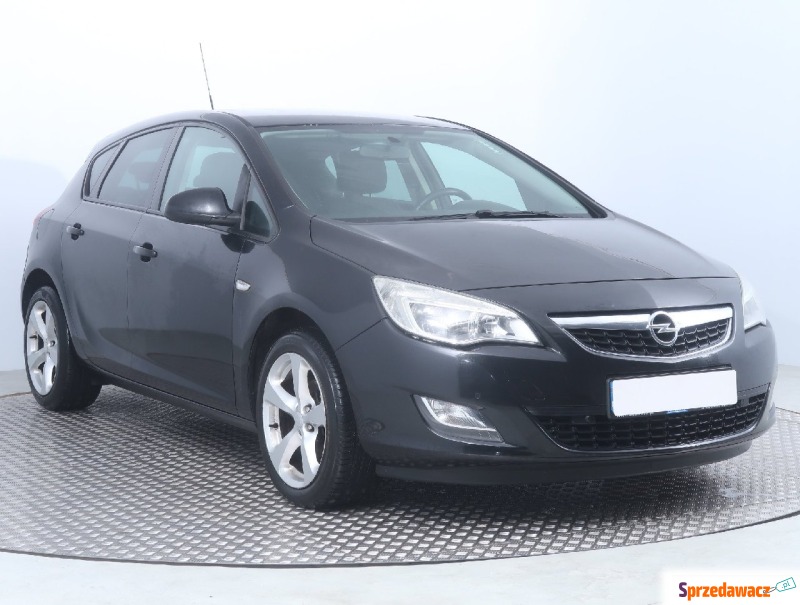 Opel Astra  Hatchback 2012,  1.4 benzyna - Na sprzedaż za 28 999 zł - Bielany Wrocławskie