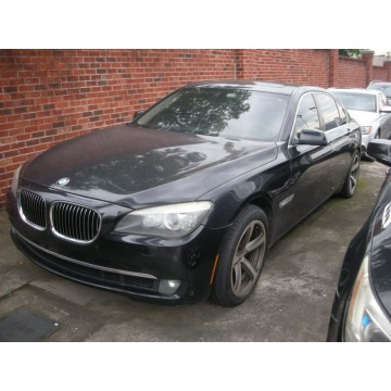 BMW 750 - 750Li 4.4L V8 400KM xDrive