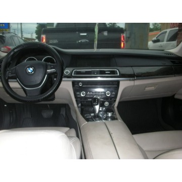 BMW Seria 7  Sedan/Limuzyna 2012,  4.4 benzyna, automat - Na sprzedaż za 18 960 zł - Katowice - zdjęcie 7