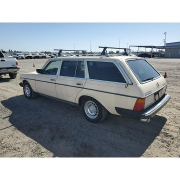 Mercedes - Benz C-klasa 1983,  3.0 diesel, automat - Na sprzedaż za 5 350,50 zł - Katowice - zdjęcie 4