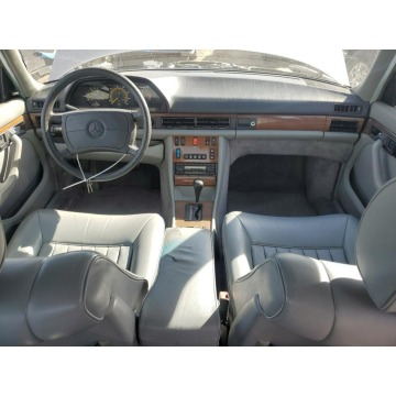 Mercedes - Benz C-klasa  Sedan/Limuzyna 1988,  3.0 benzyna, automat - Na sprzedaż za 6 168,45 zł - Katowice - zdjęcie 8