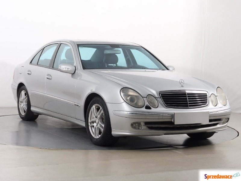 Mercedes - Benz E-klasa  Liftback 2002,  2.2 diesel - Na sprzedaż za 16 999 zł - Katowice