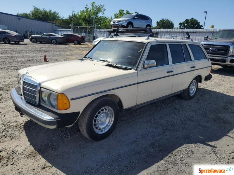 Mercedes - Benz C-klasa 1983,  3.0 diesel - Na sprzedaż za 5 350,50 zł - Katowice