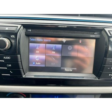 Toyota Corolla  Sedan/Limuzyna 2015,  1.8 benzyna - Na sprzedaż za 23 825 zł - Katowice - zdjęcie 9