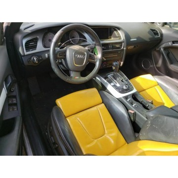 Audi S5  Kabriolet 2012,  3.0 benzyna, automat - Na sprzedaż za 8 702,25 zł - Katowice - zdjęcie 8