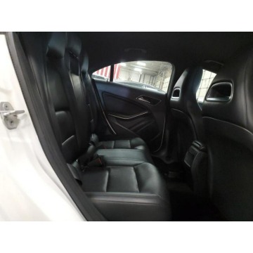 Mercedes - Benz CLA-klasa  Sedan/Limuzyna 2014,  2.0 benzyna, automat - Na sprzedaż za 14 508 zł - Katowice - zdjęcie 10
