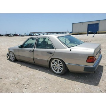 Mercedes - Benz E-klasa  Sedan/Limuzyna 1993,  3.2 benzyna, automat - Na sprzedaż za 5 319,75 zł - Katowice - zdjęcie 4