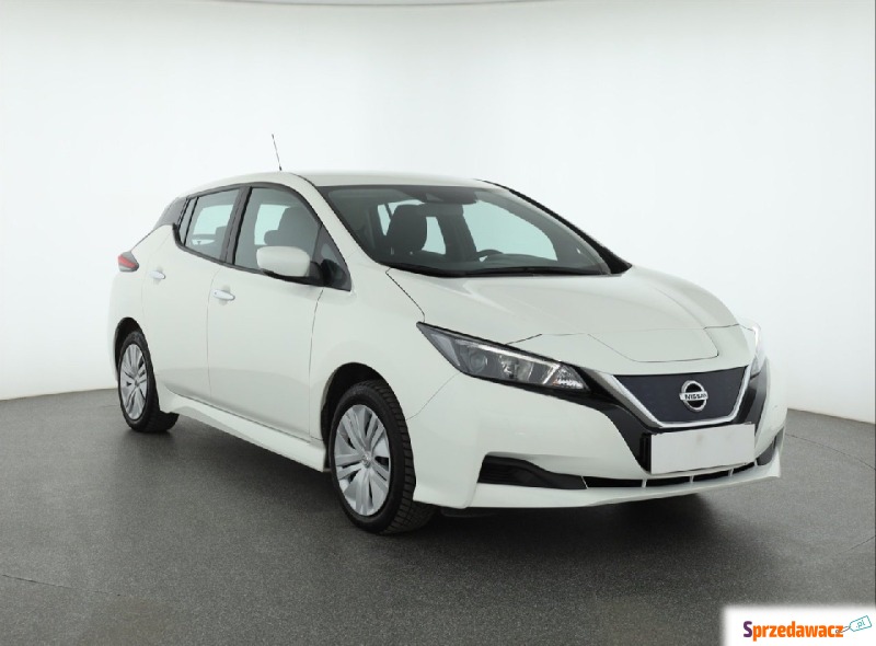Nissan Leaf  Hatchback 2021,  0.1 zasilanie elektryczne - Na sprzedaż za 64 999 zł - Piaseczno