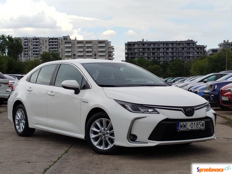 Toyota Corolla  Sedan/Limuzyna 2019,  1.8 hybryda - Na sprzedaż za 69 900 zł - Warszawa
