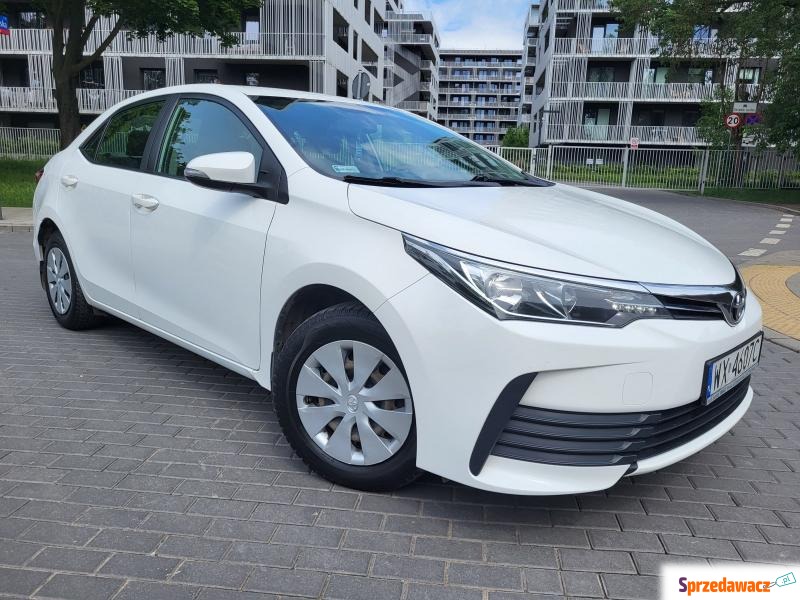 Toyota Corolla  Sedan/Limuzyna 2017,  1.3 benzyna+LPG - Na sprzedaż za 27 000 zł - Warszawa