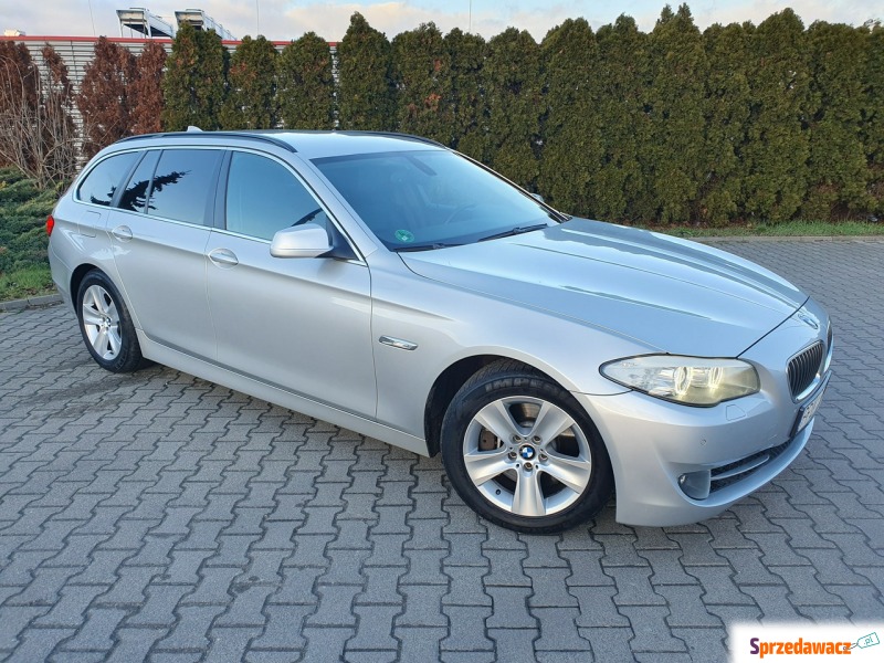 BMW Seria 5 2011,  3.0 diesel - Na sprzedaż za 57 400 zł - Zielona Łąka