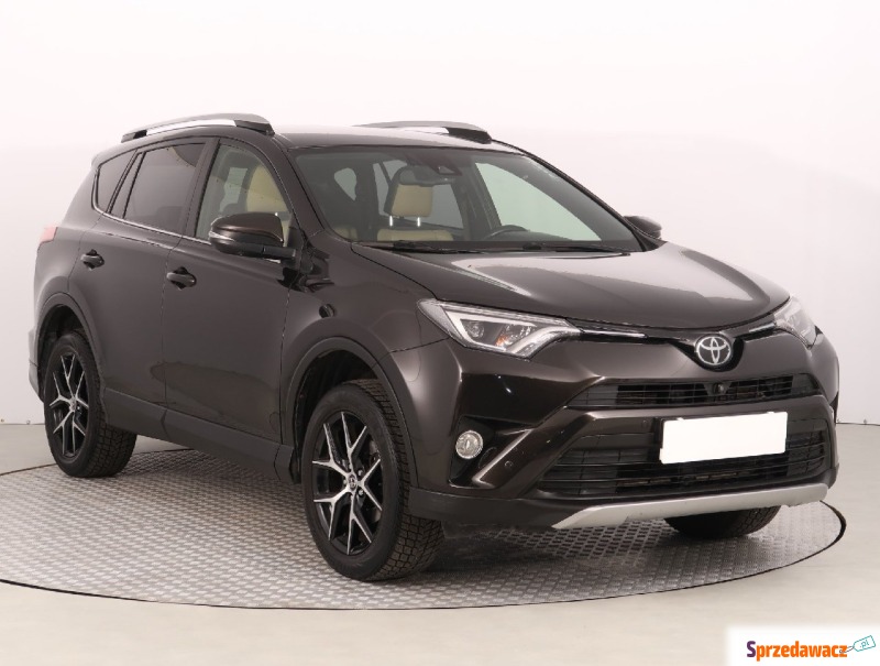 Toyota   SUV 2016,  2.0 benzyna - Na sprzedaż za 89 999 zł - Olsztyn