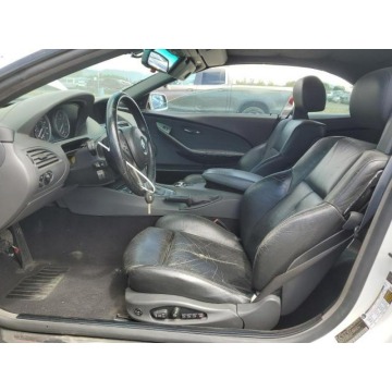 BMW Seria 6  Kabriolet 2004,  4.4 benzyna, automat - Na sprzedaż za 8 856,00 zł - Katowice - zdjęcie 9