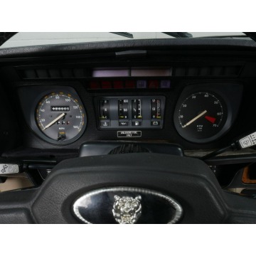 Jaguar XJ  Kabriolet 1987,  5.3 benzyna, automat - Na sprzedaż za 49 040 zł - Katowice - zdjęcie 6