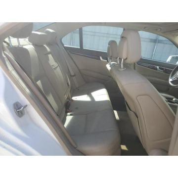 Mercedes - Benz C-klasa  Sedan/Limuzyna 2013,  1.8 benzyna, automat - Na sprzedaż za 11 408 zł - Katowice - zdjęcie 10