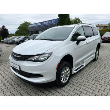 Chrysler Voyager  Minivan/Van 2021,  3.6 benzyna, automat - Na sprzedaż za 215 000 zł - Tarnów - zdjęcie 2