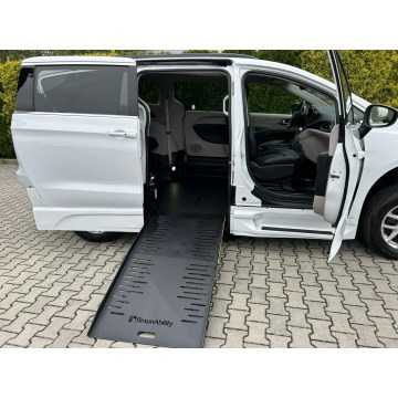 Chrysler Voyager  Minivan/Van 2021,  3.6 benzyna, automat - Na sprzedaż za 215 000 zł - Tarnów - zdjęcie 4