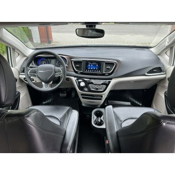 Chrysler Voyager  Minivan/Van 2021,  3.6 benzyna, automat - Na sprzedaż za 215 000 zł - Tarnów - zdjęcie 9