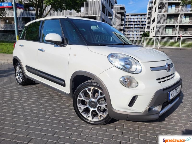 Fiat 500L  Terenowy 2017,  1.4 benzyna - Na sprzedaż za 39 999 zł - Warszawa