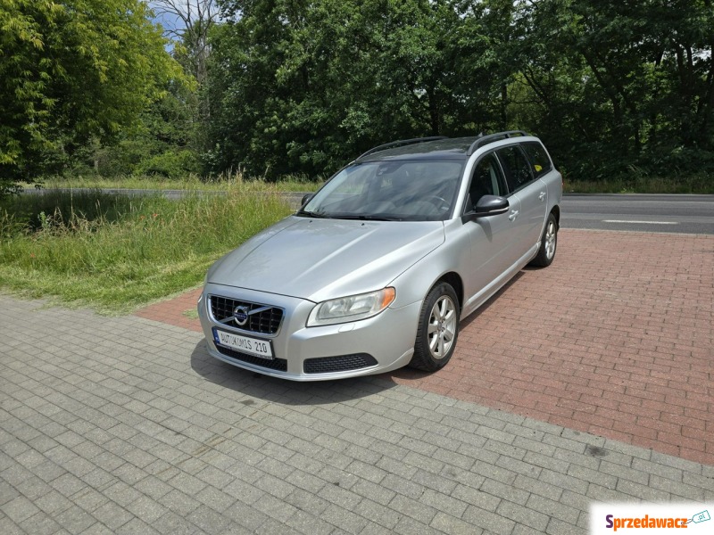 Volvo V70 2012,  2.0 benzyna - Na sprzedaż za 32 900 zł - Cielcza