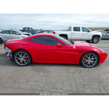 Ferrari California  Kabriolet 2017,  3.9 benzyna, automat - Na sprzedaż za 345 384 zł - Katowice - zdjęcie 4