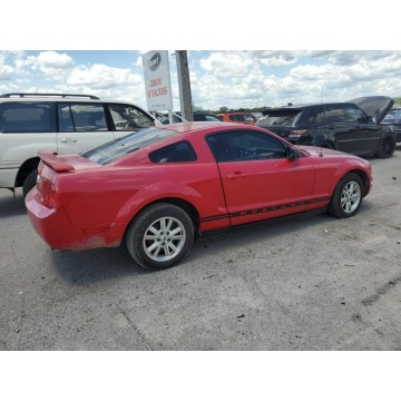 Ford Mustang  Coupe/Sportowy 2007,  4.0 benzyna, automat - Na sprzedaż za 3 936,00 zł - Katowice - zdjęcie 6