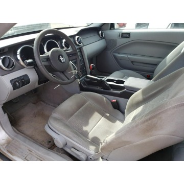 Ford Mustang  Coupe/Sportowy 2006,  4.0 benzyna, automat - Na sprzedaż za 5 412,00 zł - Katowice - zdjęcie 8