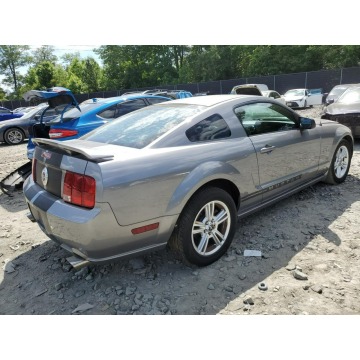 Ford Mustang  Coupe/Sportowy 2007,  5.0 benzyna, automat - Na sprzedaż za 9 840,00 zł - Katowice - zdjęcie 4