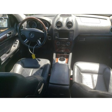 Mercedes - Benz GL-klasa  SUV 2007,  4.7 benzyna, automat - Na sprzedaż za 11 316 zł - Katowice - zdjęcie 7