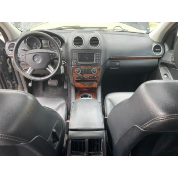Mercedes - Benz GL-klasa  SUV 2007,  4.7 benzyna, automat - Na sprzedaż za 18 942 zł - Katowice - zdjęcie 11