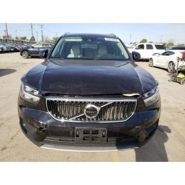 Volvo   SUV 2020,  2.0 hybryda, automat - Na sprzedaż za 56 457 zł - Katowice - zdjęcie 2