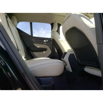 Volvo   SUV 2020,  2.0 hybryda, automat - Na sprzedaż za 56 457 zł - Katowice - zdjęcie 9