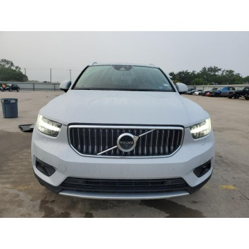 Volvo   SUV 2020,  2.0 hybryda, automat - Na sprzedaż za 68 757 zł - Katowice - zdjęcie 2