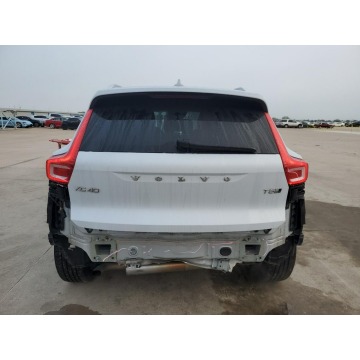 Volvo   SUV 2020,  2.0 hybryda, automat - Na sprzedaż za 68 757 zł - Katowice - zdjęcie 5