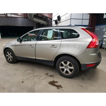 Volvo   SUV 2011,  3.2 benzyna, automat - Na sprzedaż za 118 080 zł - Katowice - zdjęcie 3