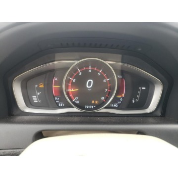 Volvo   SUV 2015,  2.0 benzyna, automat - Na sprzedaż za 28 905 zł - Katowice - zdjęcie 11