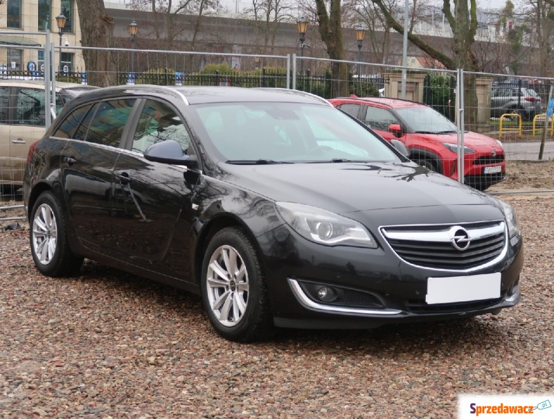 Opel Insignia 1.6 CDTI (136KM), 2015 - Samochody osobowe - Piaseczno