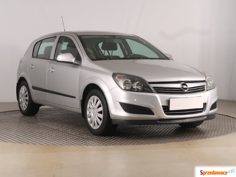 Opel Astra 1.6 16V (116KM), 2011 - Samochody osobowe - Zabrze