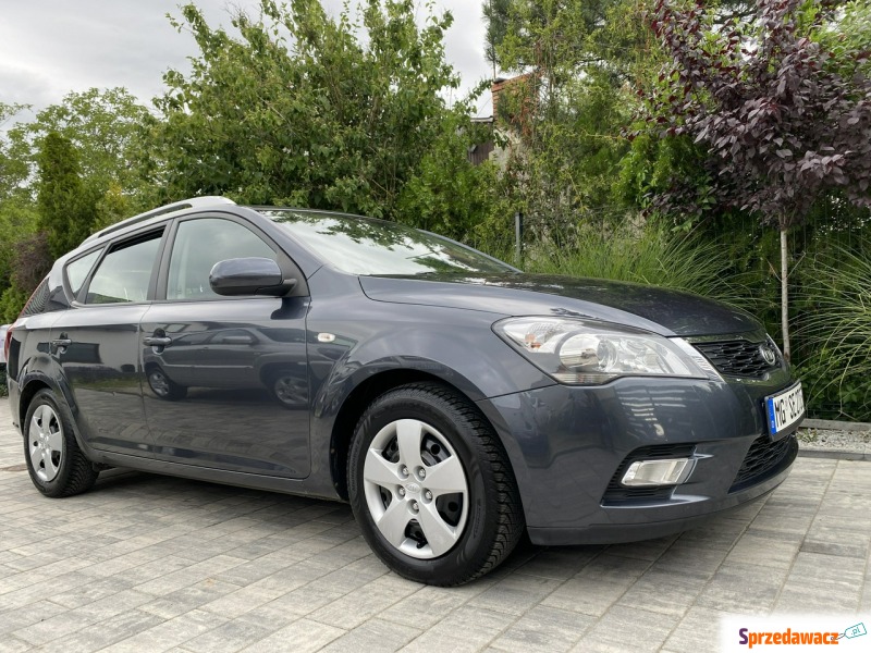 Kia Ceed 2010,  1.6 benzyna - Na sprzedaż za 20 900 zł - Poznań