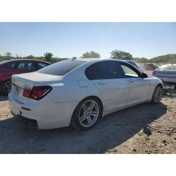 BMW Seria 7  Sedan/Limuzyna 2015,  3.0 benzyna, automat - Na sprzedaż za 8 979,00 zł - Katowice - zdjęcie 6
