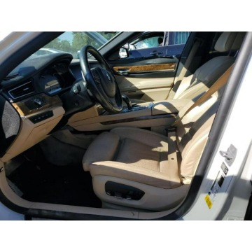 BMW Seria 7  Sedan/Limuzyna 2015,  3.0 benzyna, automat - Na sprzedaż za 8 979,00 zł - Katowice - zdjęcie 7
