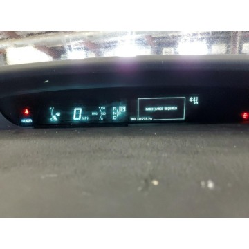 Toyota Prius  Hatchback 2015,  1.8 hybryda, automat - Na sprzedaż za 15 842 zł - Katowice - zdjęcie 10