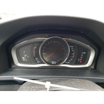 Volvo V60 2015,  2.0 benzyna, automat - Na sprzedaż za 35 670 zł - Katowice - zdjęcie 8