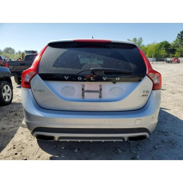 Volvo V60 2017,  2.0 benzyna, automat - Na sprzedaż za 35 670 zł - Katowice - zdjęcie 5