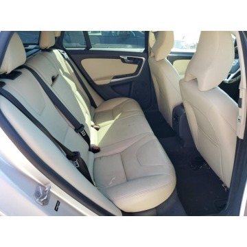 Volvo V60 2017,  2.0 benzyna, automat - Na sprzedaż za 35 670 zł - Katowice - zdjęcie 8