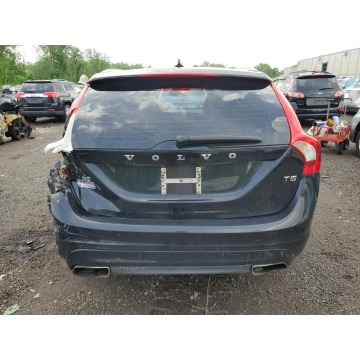 Volvo V60 2015,  2.0 benzyna, automat - Na sprzedaż za 11 439 zł - Katowice - zdjęcie 3