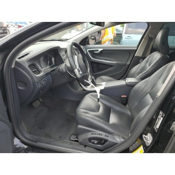 Volvo V60 2015,  2.0 benzyna, automat - Na sprzedaż za 11 439 zł - Katowice - zdjęcie 6